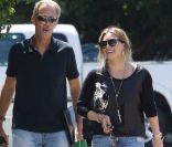 Hilary Duff, enceinte, se promène dans les rues de Los Angeles le 24 août 2011