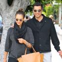 Jessica Alba : Après la naissance de bébé, elle pouponne son mari
