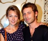 Ora Ito et une amie lors du vernissage de l'exposition L'art, l'amour, la mode. Le 1er septembre  2011