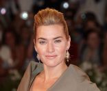Kate Winslet, dans une robe Victoria Beckham, lors de l'avant-première du film Carnage au festival de Venise le 1er septembre 2011