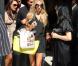 Petra Ecclestone et sa soeur Tamara, accompagnées de leurs maris James Stunt et Omar Khyami se sont retrouvés dans un Starbucks à Beverly Hills après avoir fait du shopping à Beverly Hills le 3 septembre 2011 
 &nbsp; 
