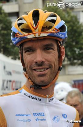 Le coureur cycliste écossais David Millar est devenu papa, à 34 ans, d'un petit garçon prénommé Archibald, dont sa femme Nicole a accouché vendredi 9 septembre 2011.