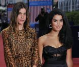 Elisa Sednaoui et Sabrina Ouazani à la première du film Crazy, Stupid, Love, au Festival de Deauville le 9 septembre 2011