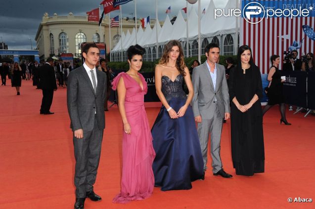 Benjamin Siksou, Sabrina Oausani, Elisa Sednaoui, Samuel Benchetrit et Leila lors de la cérémonie de clôture du festival du film américain de Deauville, le 10 septembre 2011 