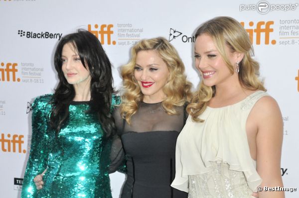 Andrea Riseborough, Madonna et Abbie Cornish sur le tapis rouge de la présentation de W.E. au festival de Toronto le 12 septembre 2011
