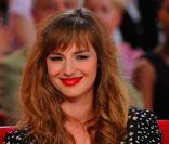 Louise Bourgoin, Fabienne Carat, Yves Rénier : Le rouge leur va si bien