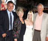 Anna Faris de  (S)ex List  et sa famille, à l'avant-première du film, le 19 septembre 2011 à Los Angeles   