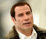 John Travolta assure la promotion d\'un nouveau jet privé de la marque Bombardier, à l\'aéroport de Burbank à Los Angeles, le 20 septembre 2011.