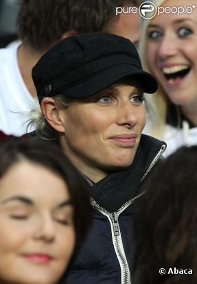Zara Phillips assiste au match Angeleterre-Roumanie en Nouvelle-Zélande, à l'Otage Stadium de Dunedin, le 24 septembre 2011. Mike Tindall, son mari évolue en tant que capitaine de l'équipe anglaise.