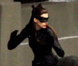 Anne Hathaway en Catwoman sur le tournage de The Dark Knight Rises à Los Angeles le 25 septembre 2011
