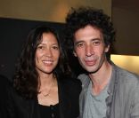 Eric Elmosnino et sa compagne Victoria à l'avant-première du Skylab, à Paris. Le 27 septembre 2011