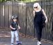 Gwen Stefani se balade au zoo avec ses fils, Kingston et Zuma. Londres, 28 septembre 2011