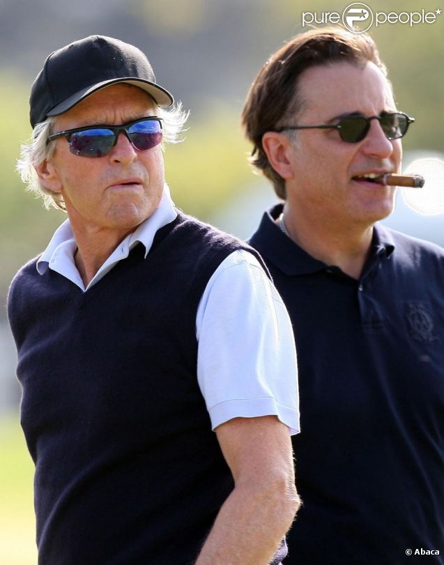 Andy Garcia et Michael Douglas lors du Alfred Dunhill Links Championship qui se déroule en Ecosse sur le Old Course le 28 septembre 2011 