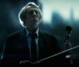 Jean Rochefort, violoniste, dans le court métrage Le joueur de citernes de Emmanuel Gorinstein