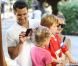Jessica Alba, Cash Warren et leur petite Honor à Los Angeles le 1er octobre 2011, ont passé la journée dans un parc d'attraction de la ville