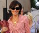 Inès de la Fressange arrive au défilé printemps-été 2012 Giambattista Valli à Paris le 3 octobre 2011