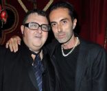 Albert Elbaz et Giambattista Valli lors de la soirée Irreverent organisée par Carine Roitfeld chez Raspoutine le 4 octobre 2011 à Paris.