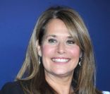 L'avant-première des Marches du Pouvoir de George Clooney, à New-York, le 5 octobre. L'actrice Lorraine Bracco, nominée aux Oscars pour Les Affranchis de Scorsese. 