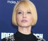 L'avant-première des Marches du Pouvoir de George Clooney, à New-York, le 5 octobre. Ellen Barkin, une comédienne atypique vue récemment dans Le Caméléon du français Jean-Paul Salomé, a fait une apparition. 