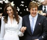  Just married !  Sir Paul McCartney et Nancy Shevell, superbe, se sont   mariés dimanche 9 octobre 2011 à la mairie de  Marylebone, dans le centre de   Londres. 