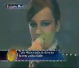 Alizée interprète  J'en ai marre , à la Star Academy mexicaine, dimanche 9 octobre 2011.