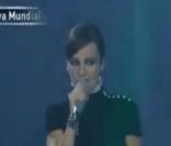 Alizée interprète  Les Collines , à la Star Academy mexicaine, dimanche 9 octobre 2011.