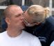 Zara Phillips-Mike Tindall : Leur amour au beau fixe, malgré le baiser interdit