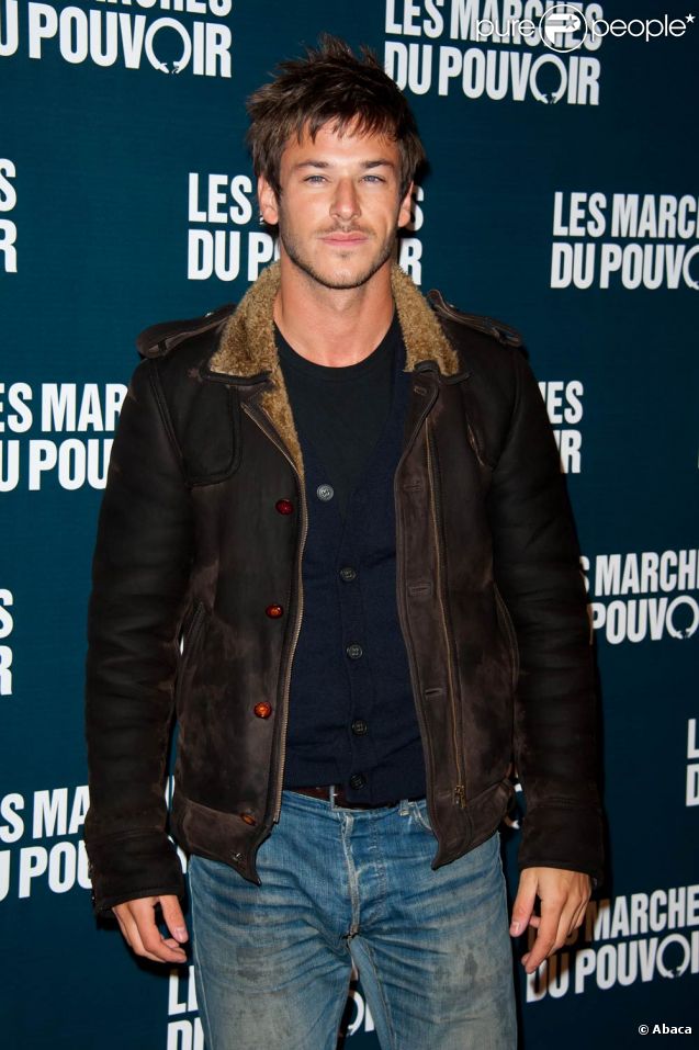 Gaspard Ulliel arrive à la projection des Marches du pouvoir, le 18 octobre 2011, à Paris.