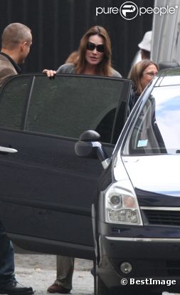 Carla Bruni à Paris, le 16 octobre 2011