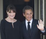Carla Bruni-Sarkozy et son époux Nicolas en mai 2011. 