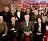 Jean Amadou à Vivement Dimanche en février 2005 avec Guy Montagné, Michel Drucker, Pierre Dhostel, Pierre Tchernia, Julie et Jacques Rouland. 