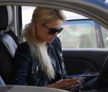 Trois infractions au code de la route pour Paris Hilton, se rendant à ses bureaux. Beverly Hills, le 27 octobre 2011.<br />