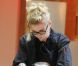 Élisabeth, candidate de Masterchef 2 en train de cuisiner
