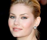 Elisha Cuthbert : à Londres en mai 2005