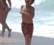 Sean Preston s'amuse sur la plage d'Ipanema, à Rio de Janeiro au Brésil, le vendredi 11 novembre 2011.