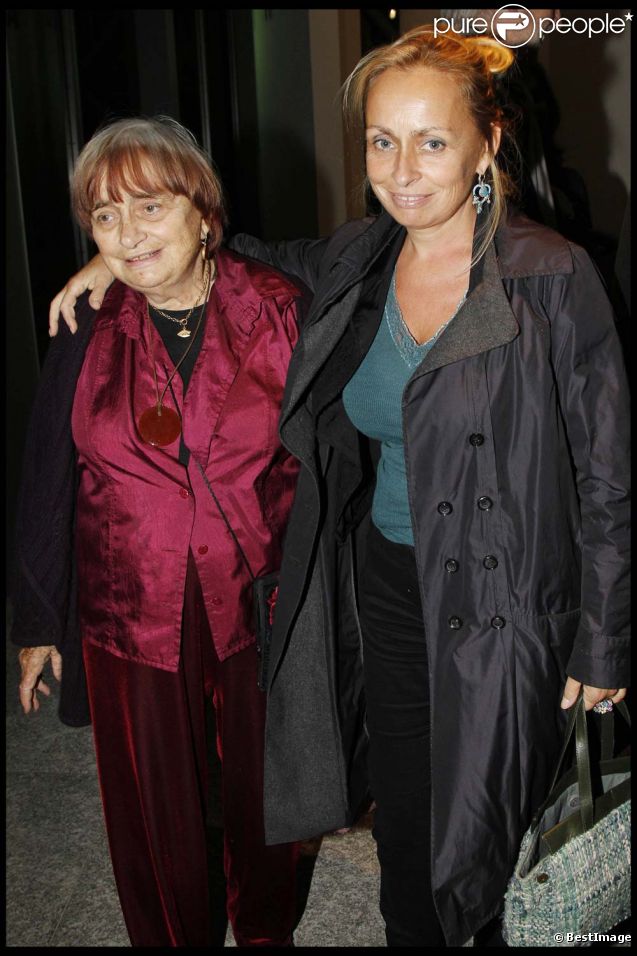 Agnès Varda et sa fille au concert exceptionnel de Patti Smith et David Lynch organisé à la Fondation Cartier, à Paris, le 28 octobre 2011.