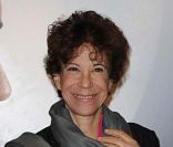 Véronique Colucci, veuve de Coluche poursuit son oeuvre au sein des Restos du coeur. Ici à Paris, le 11 octobre 2011. 