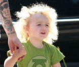 Bronx, le fils de Pete Wentz et Ashlee Simpson, à Sherman Oaks, le mardi 15 novembre 2011.