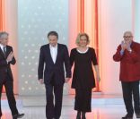 Claude Sérillon, Michel Drucker, Sylvie Vartan et Jean-Pierre Coffe sur le plateau de  Vivement dimanche , le mercredi 16 novembre 2011. Emission diffusée le dimanche 20 novembre 2011.