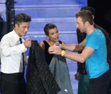 Coldplay dans  Nouveau look pour une nouvelle vie  ? Non, juste l'émission italienne  Il più grande spettacolo dopo il weekend , à Rome, le 21 novembre 2011.