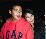 Lulu Gainsbourg et sa mère Bambou, à Paris, le 11 novembre 1999. 