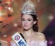 Delphine Wespiser, au moment de son sacre, lors de l'élection de Miss France 2012, le samedi 3 décembre 2011 à Brest.