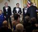 Meryl Streep embrassée par Barack Obama devant ses enfants