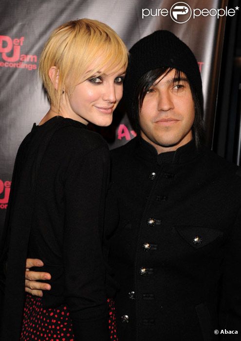Ashlee Simpson et Pete Wentz posent lors d'une avant première à Los Angeles en octobre 2010 