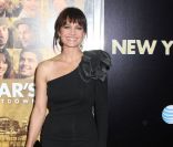 Carla Gugino lors de la première de New Year's Eve à New York le 7 décembre 2011