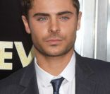 Zac Efron lors de la première de New Year's Eve à New York le 7 décembre 2011