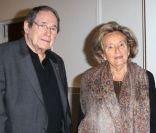 Robert Hossein, Bernadette Chirac et Bernard Esambert lors de la soirée caritative de gala du festival Epsilone créations à l\'occasion des vingt ans de la fondation française pour la recherche sur l\'épilepsie, à Paris, le 12 décembre 2011<br />