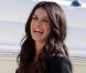 Shenae Grimes en plein fou rire sur le tournage de 90210 à Los Angeles le 13 décembre 2011