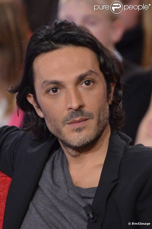 Olivier Sitruk lors de l'enregistrement de Vivement Dimanche (spécial Gilbert Bécaud) au Studio Gabriel à Paris le 14 décembre 2011 - émission diffusée le 18 décembre 2011  