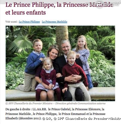 Photo officielle de Philippe et Mathilde de Belgique avec leurs enfants, décembre 2011